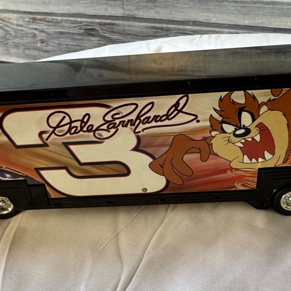 Dale Earnhardt truck and red trailer - Picture 4 of 6